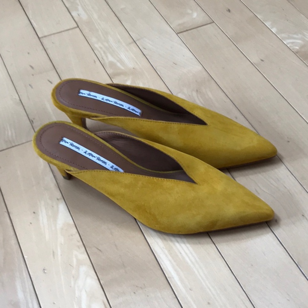 NWOT & Other Stories YELLOW suede Slides Mules - store sample - 36 (6)